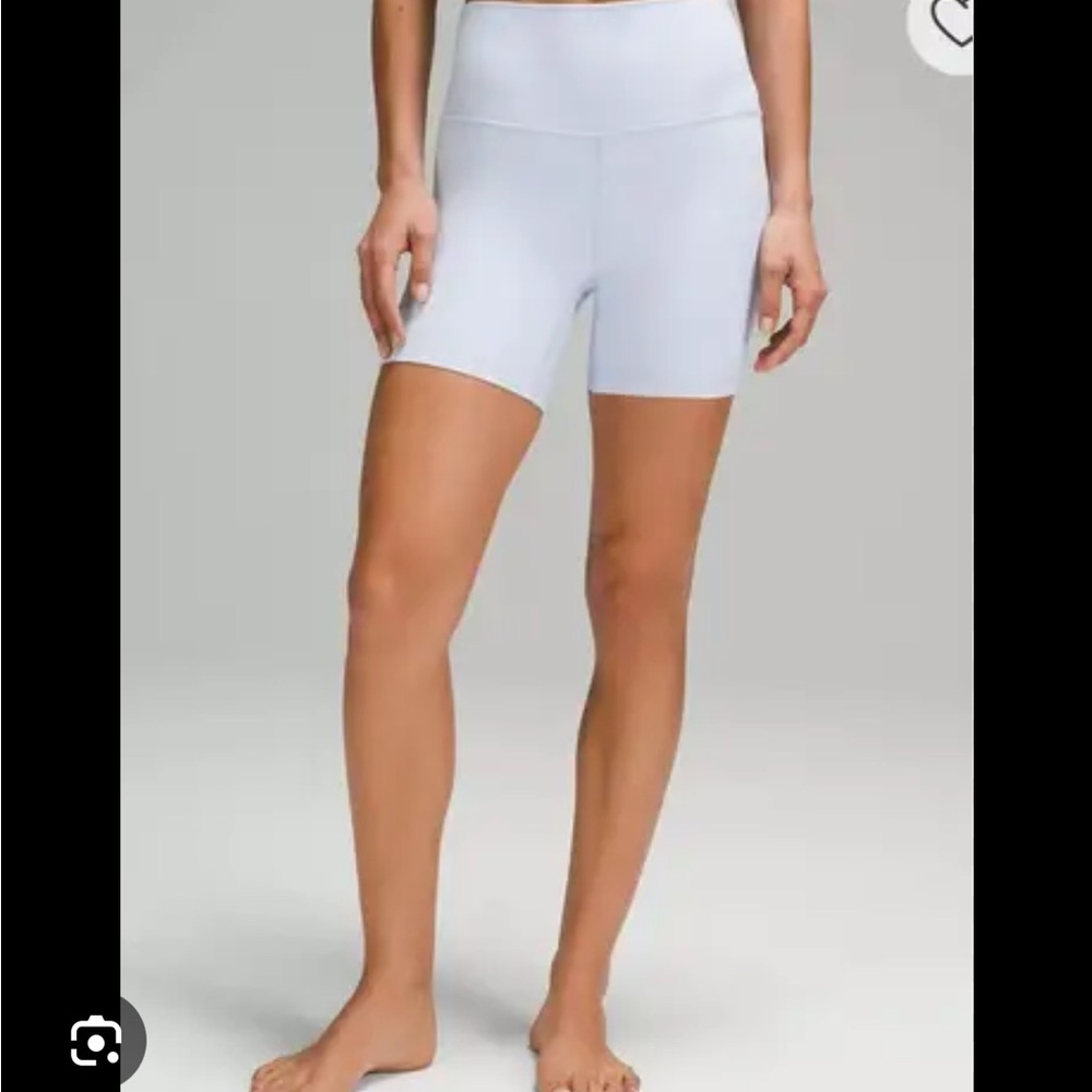 Periwinkle Lululemon biker shorts 4 inch length SIZE 2
￼